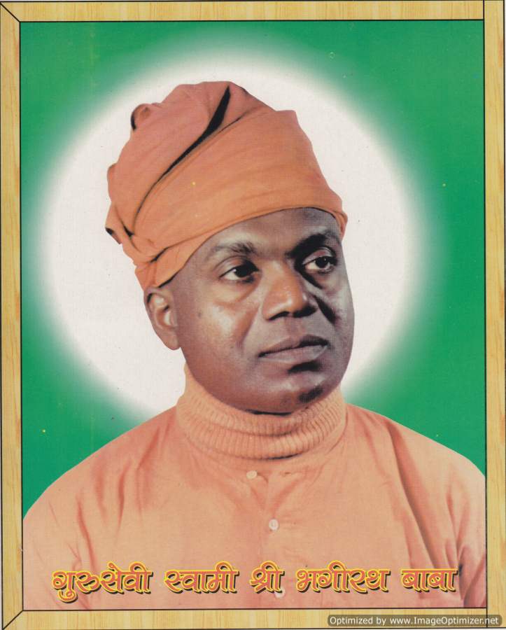Swami Bhagirath delivering speech in Satsang